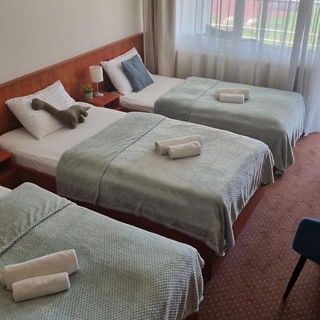 Sport Hotel Tatabánya المظهر الخارجي الصورة