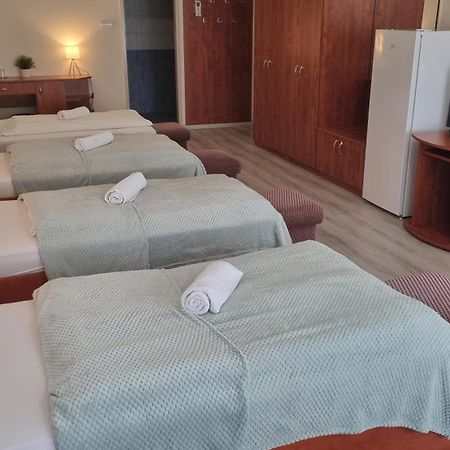 Sport Hotel Tatabánya المظهر الخارجي الصورة
