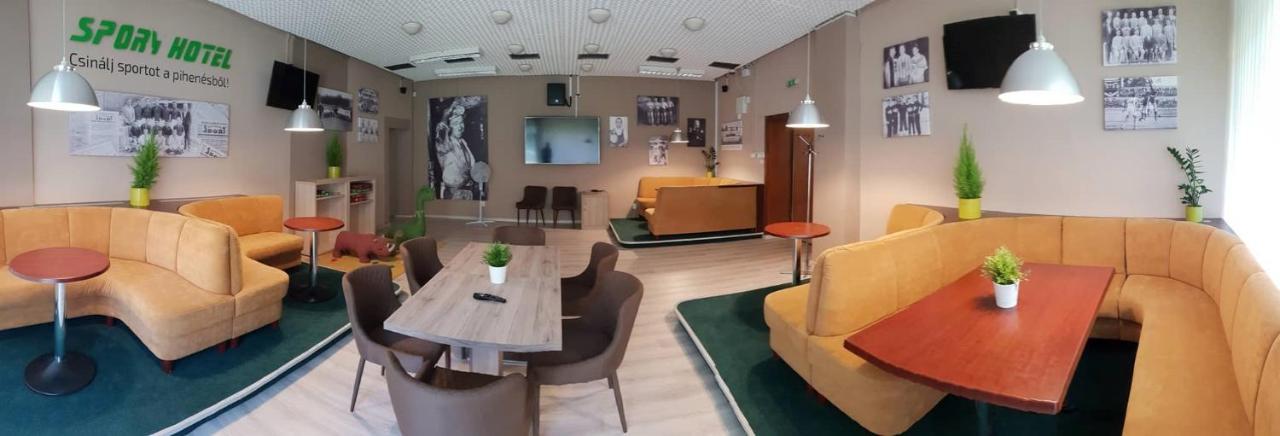 Sport Hotel Tatabánya المظهر الخارجي الصورة
