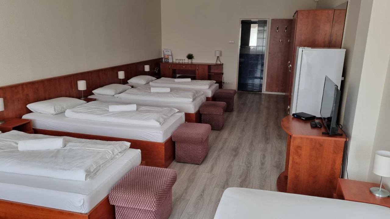 Sport Hotel Tatabánya المظهر الخارجي الصورة