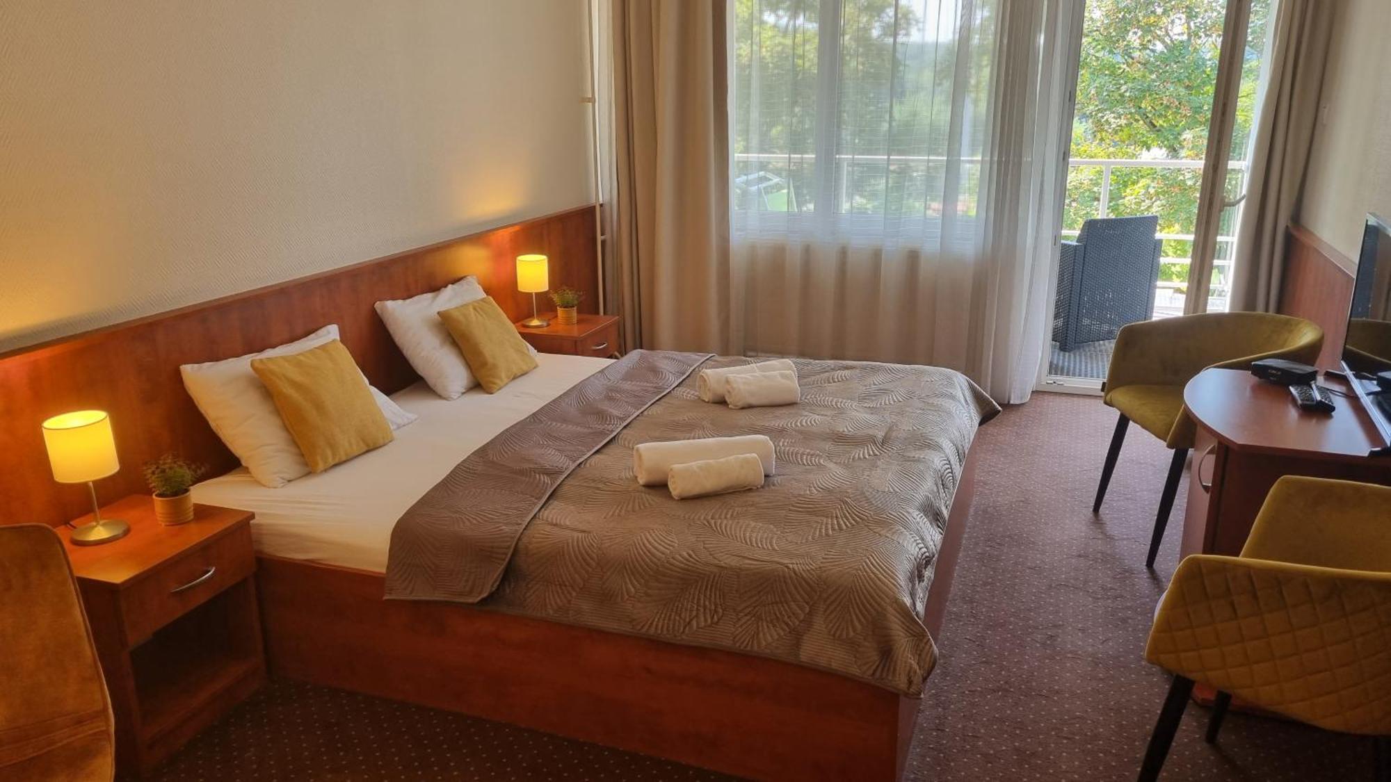 Sport Hotel Tatabánya المظهر الخارجي الصورة