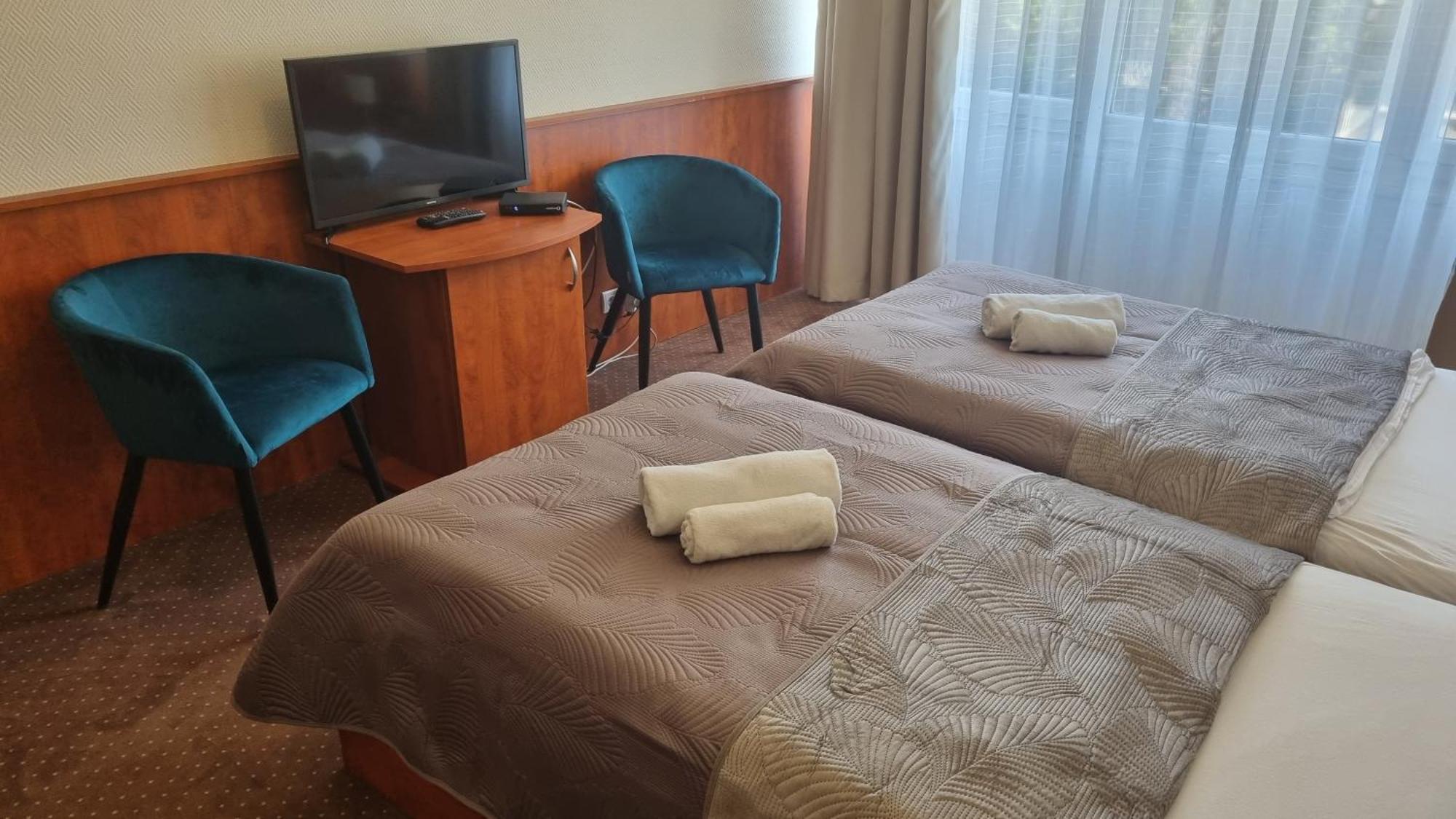 Sport Hotel Tatabánya المظهر الخارجي الصورة