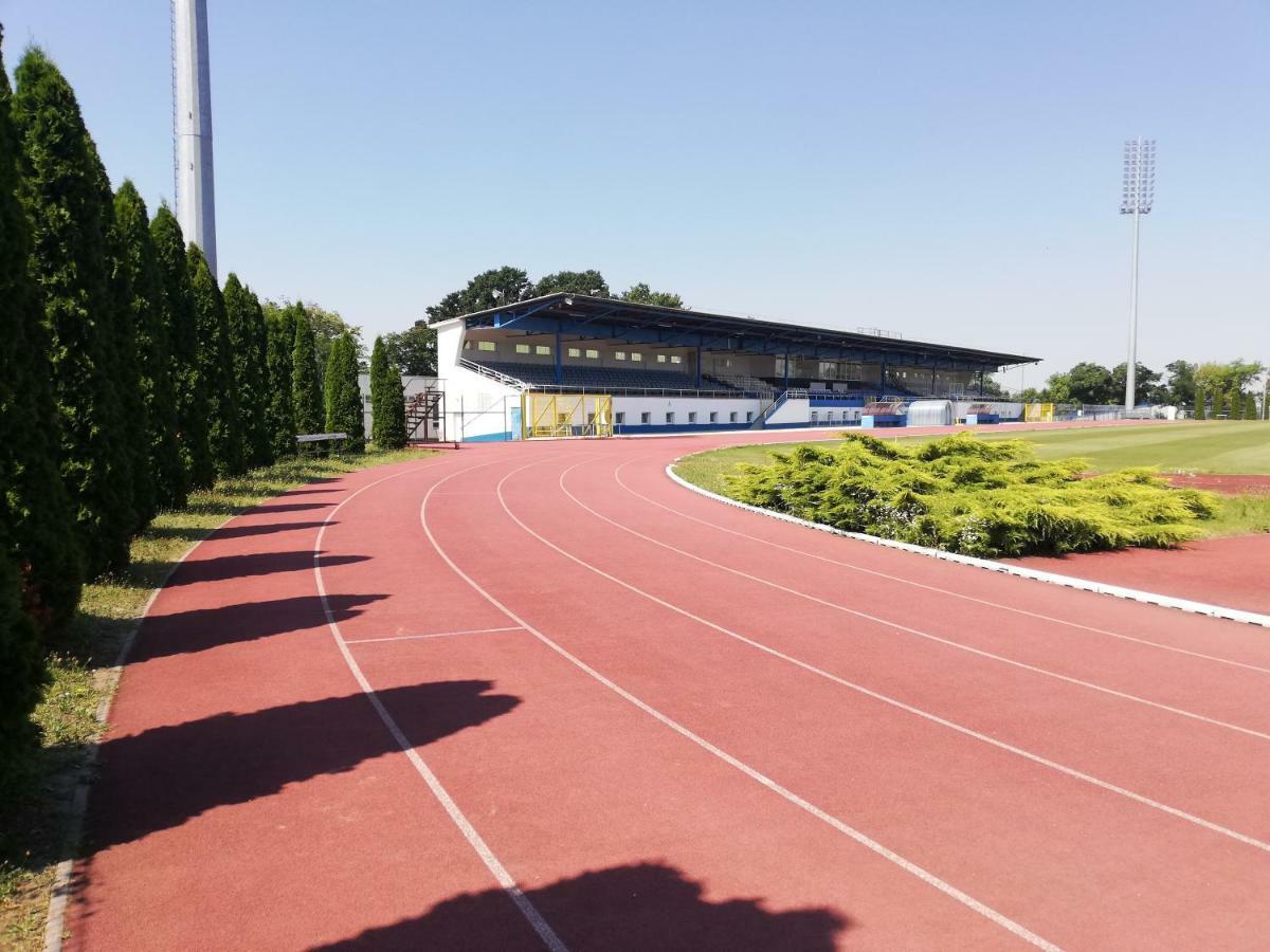 Sport Hotel Tatabánya المظهر الخارجي الصورة